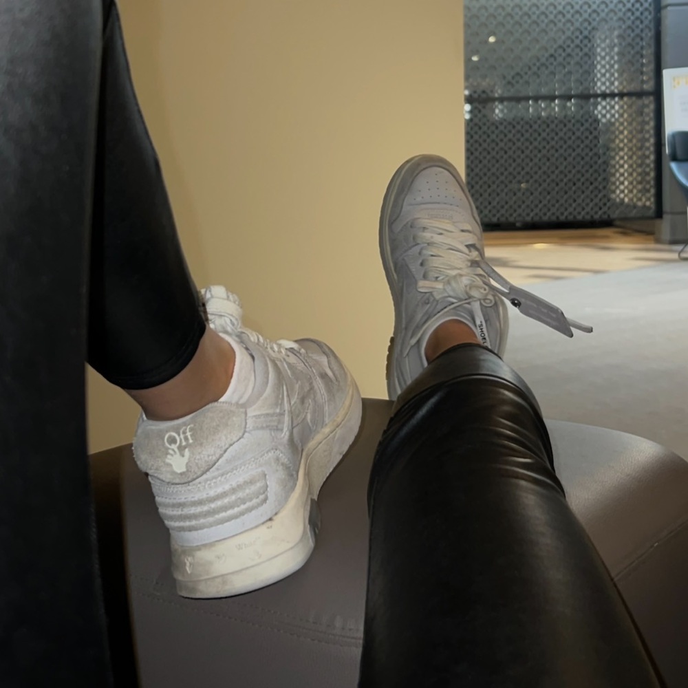 OFF WHITE out of office sneakers | size 6